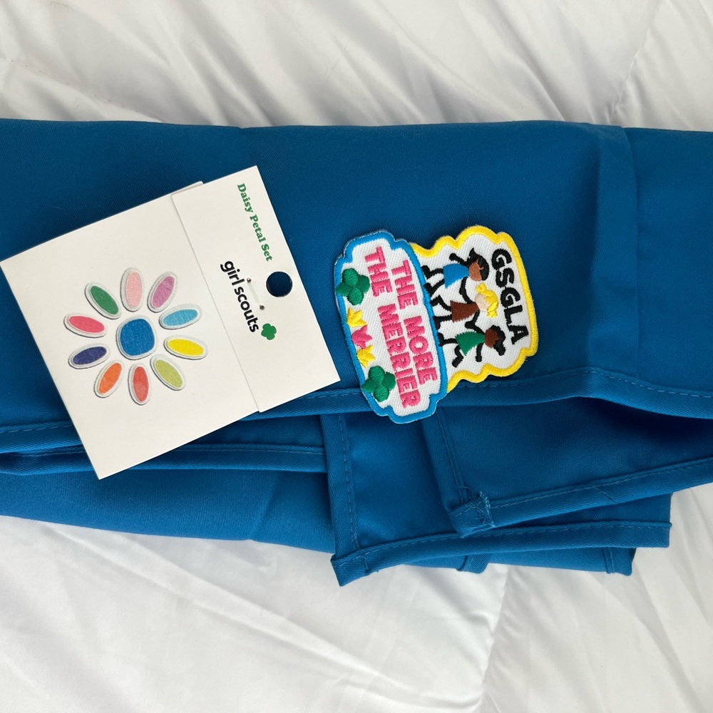 *Daisy New* Girl Scouts Blue Vest with Patches